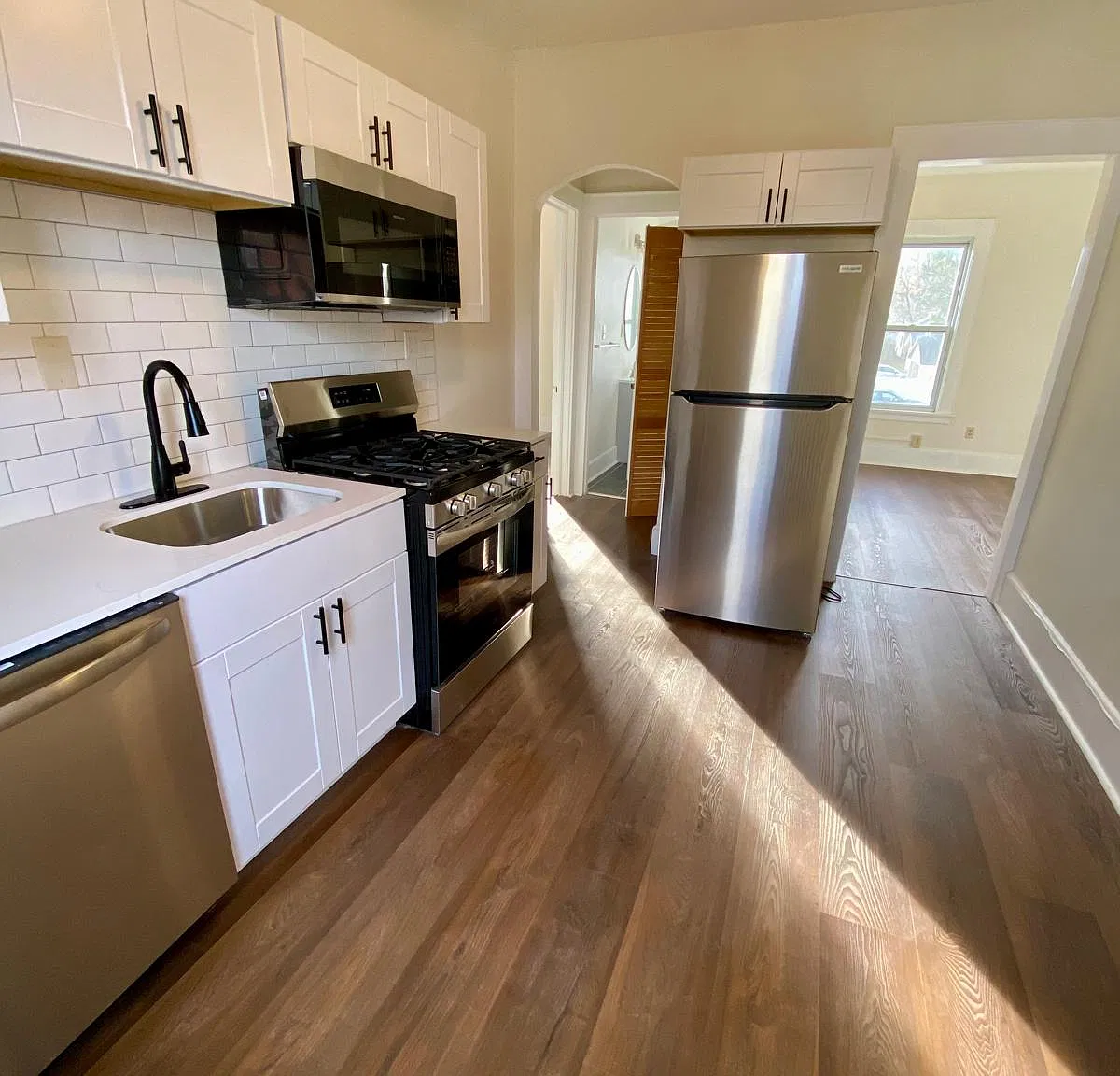 2 bed, $1,250 — Photo 2