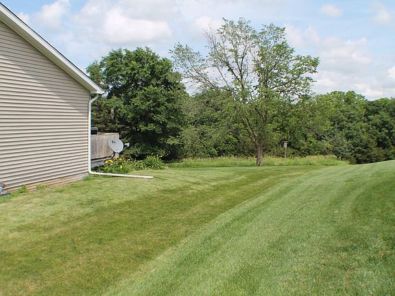 4th image of 908 Bluegrass Dr Ste A