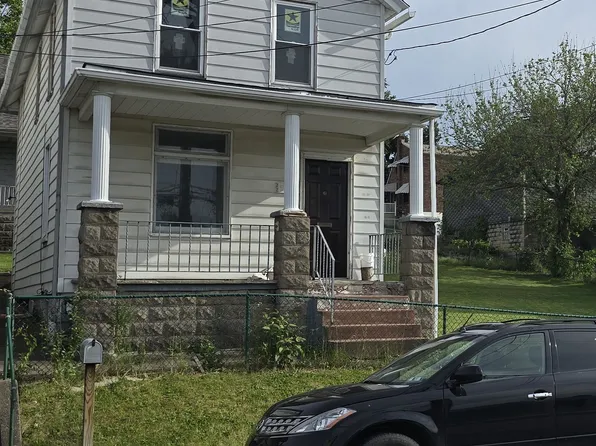 525 Grant Ave, Carnegie, PA 15106