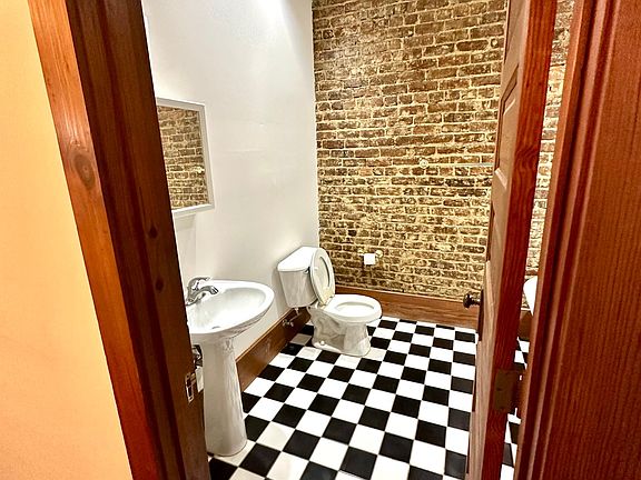 5th image of 400 W Magnolia Ave APT 101