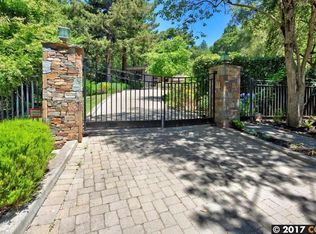 4 De Soto Ct, Orinda, CA