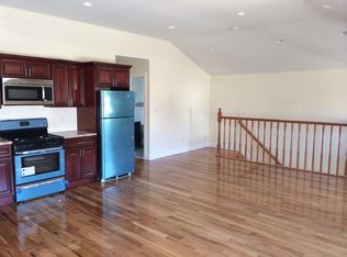 13615 220th Pl, Springfield Gardens, NY 11413