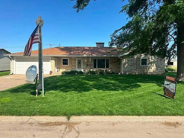 1st image of 450 S 4th Ave