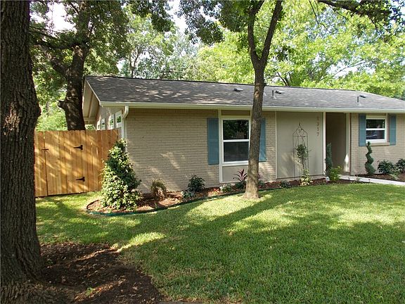 2nd image of 1317 Corona Dr