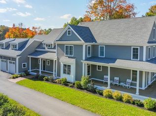 298 Thoreau St, Concord, MA 01742