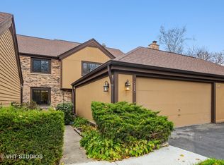 1450 Fairfax Ln, Buffalo Grove, IL 60089