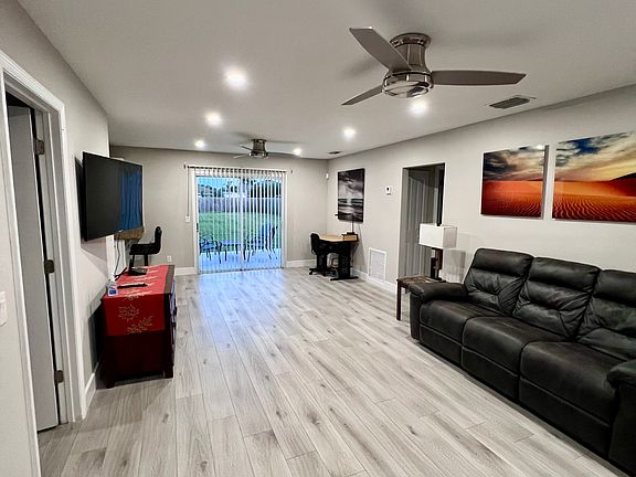 5th image of 2365 SE West Blackwell Dr