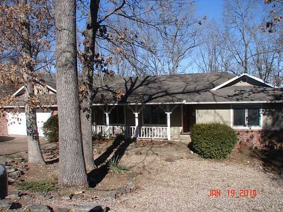 2nd image of 11 Basildon Dr