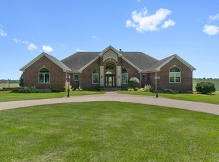 N880 Salt Box Rd, Sharon, WI 53585