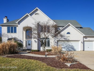 2S378 Chaucer Ct, Glen Ellyn, IL, 60137