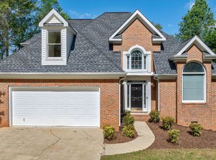 220 Greystone Ter, Athens, GA 30606