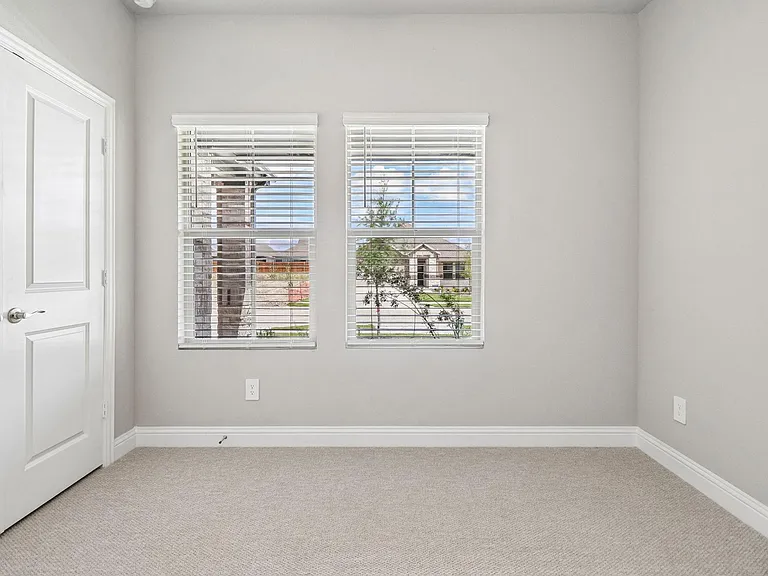 6206 Castamere Dr — Photo 30