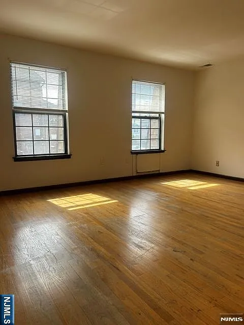 2 bed, 1.0 bath, $2,100 — Photo 3