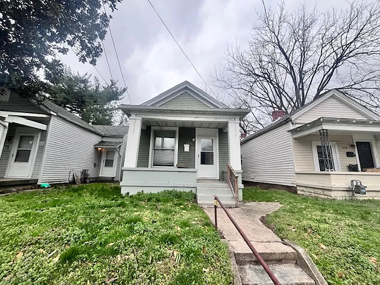 2716 S 6th St — Photo 1