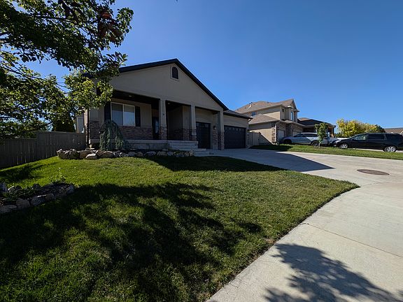 3rd image of 8743 N Franklin Dr