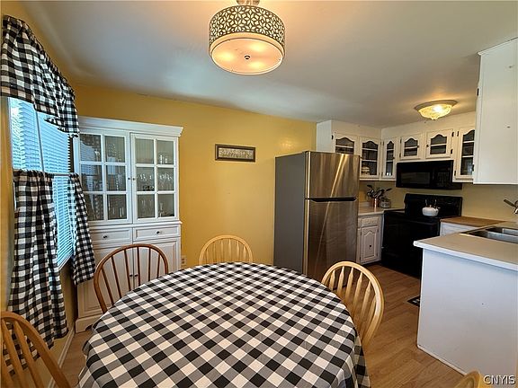 4th image of 4173 Burningtree Rd