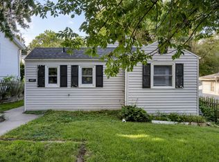 6457 Parker St, Omaha, NE 68104