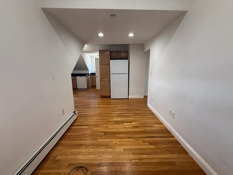 69 Beacon St #3 — Photo 4