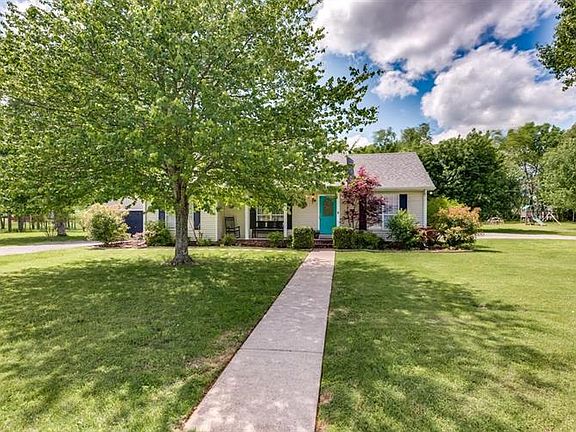 2nd image of 3934 Ashley Dr