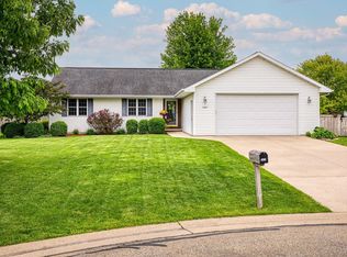 2429 Spring Meadow Ct, Neenah, WI 54956