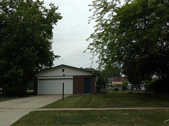 4th image of 3360 Crestmont Dr