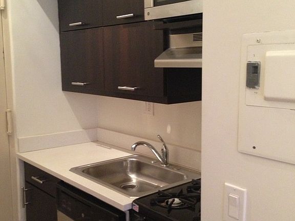 4th image of 21 W 58th St APT 5B