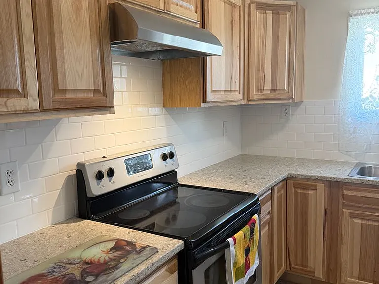1280 L St — Photo 24