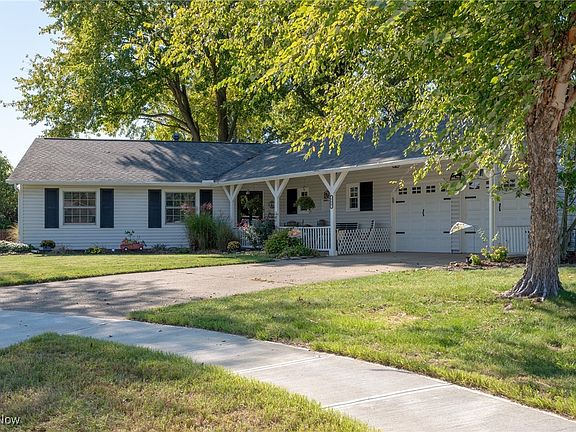2nd image of 580 Crossbrook Dr