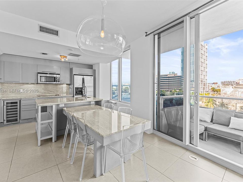 1st image of 185 SW 7th St APT 603