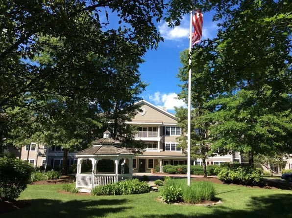 34 Meeting House Ln APT 114, Stow, MA 01775
