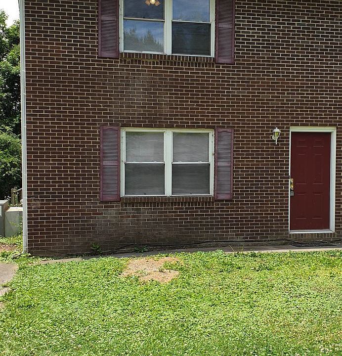 1st image of 2353 Pinewood Dr