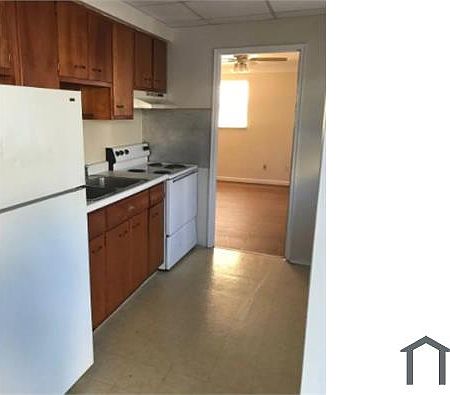3rd image of 503 Woodlawn Ave APT 7