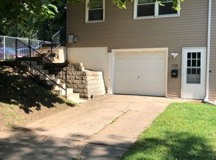 1530 Seminole Ave NW, Cedar Rapids, IA 52405