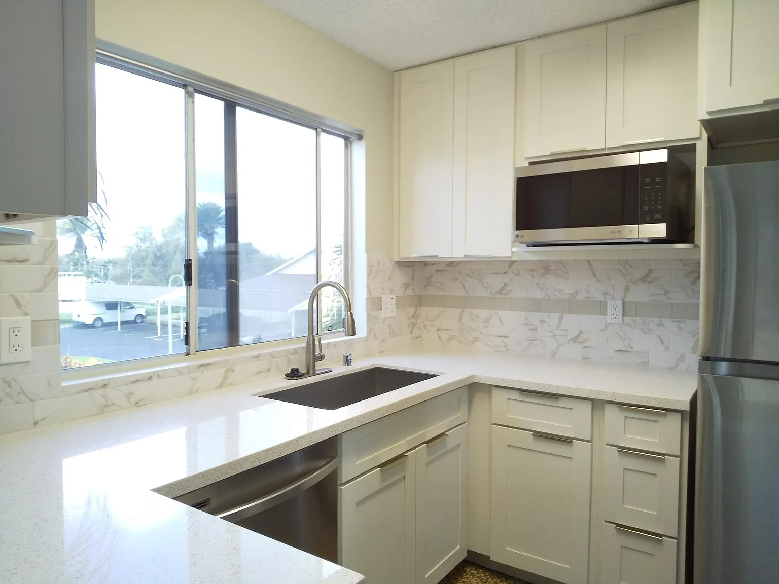 2 bed, 1120 sqft, $2,900 — Photo 3