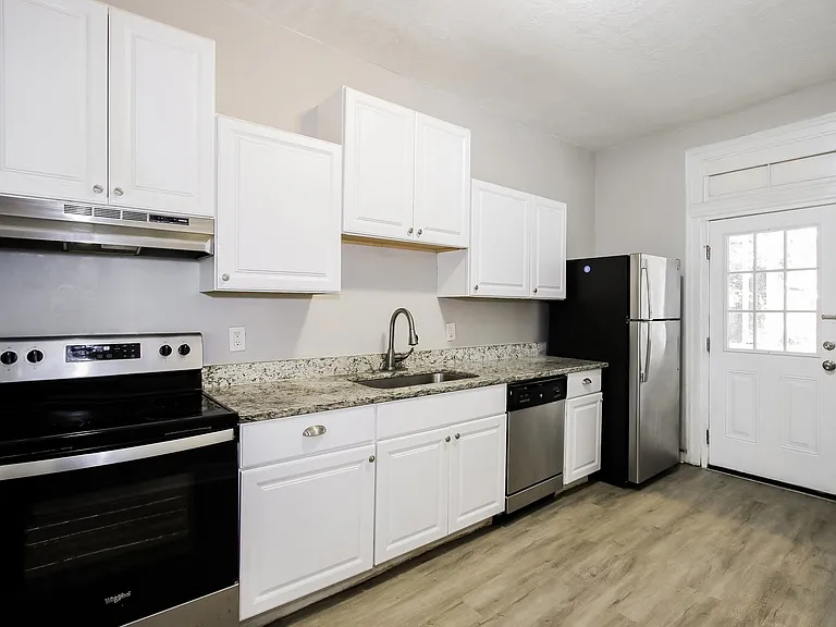 556771_021_kitchen_13189961.jpg
