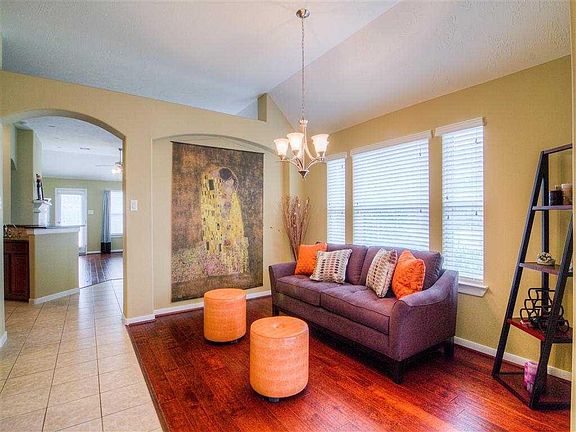 5th image of 18019 E Williams Bend Dr