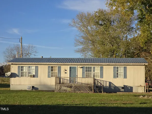 256 John Deere Ln, Bear Creek, NC 27207