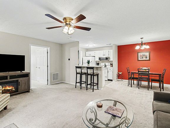 4th image of 175 Cave Run Dr APT 4