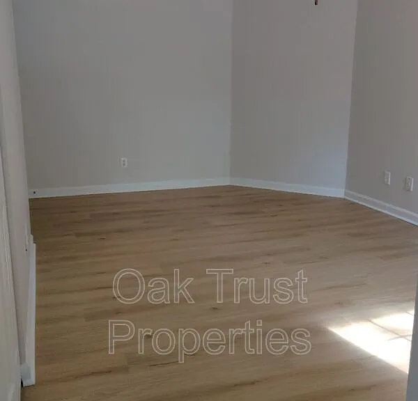 1829 Villa Maison #C — Photo 9