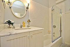 5th image of 1907 Leavenworth St APT 2