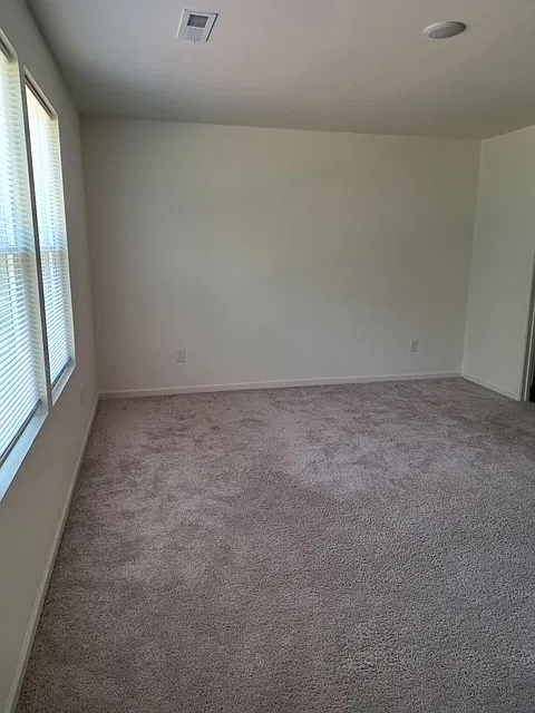 702 Richard Rd — Photo 4