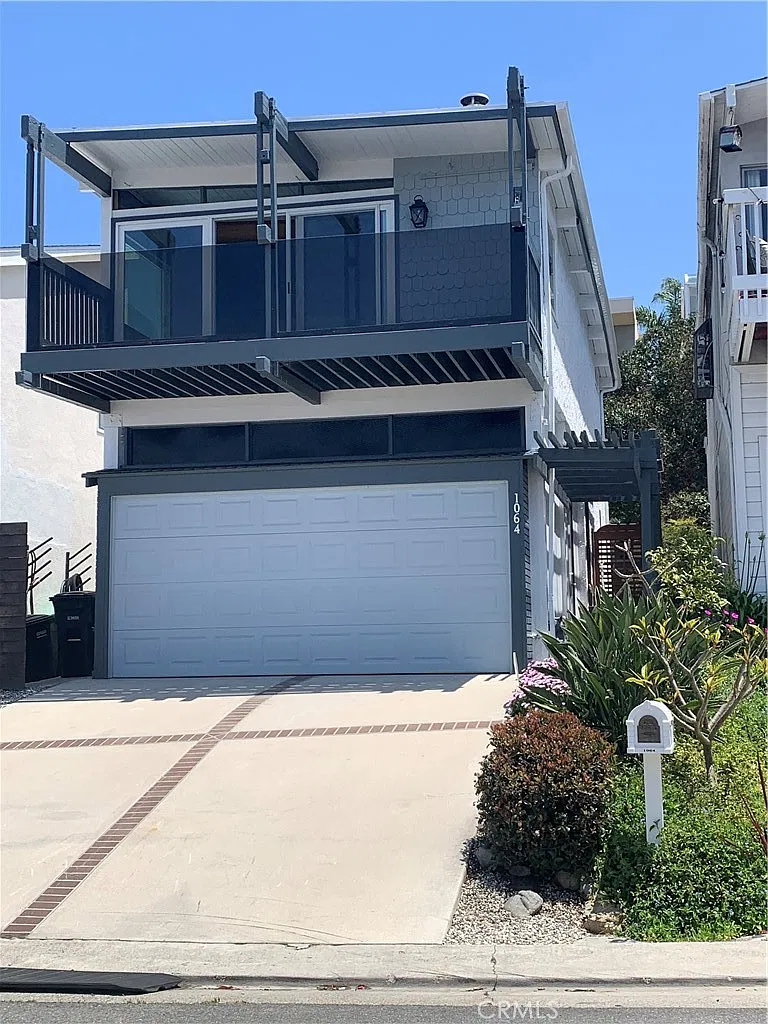 2 bed, 1170 sqft, $5,600 — Photo 3