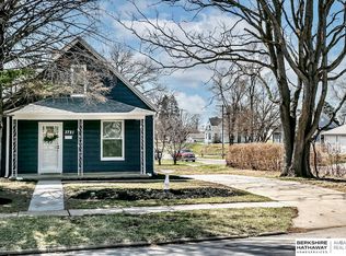 3721 V St, Omaha, NE 68107