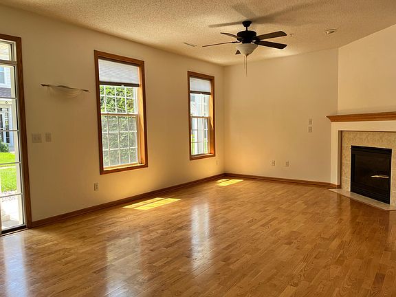5th image of 3041 Germain St Unit 5