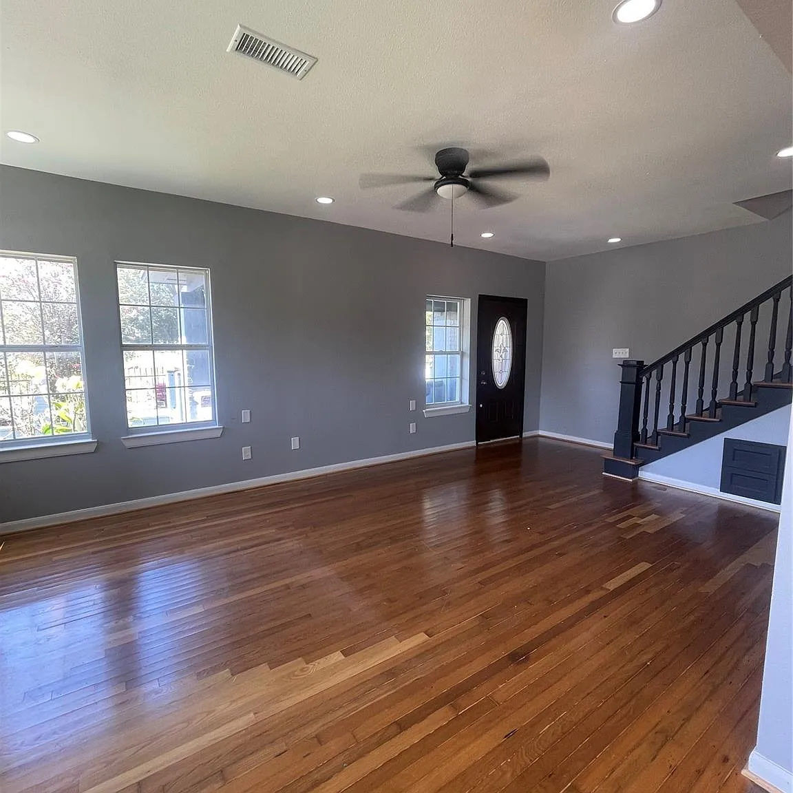 3 bed, 2.0 bath, 1866 sqft, $2,500 — Photo 3