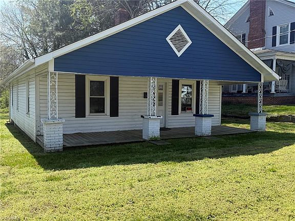 3rd image of 213 W Decatur St