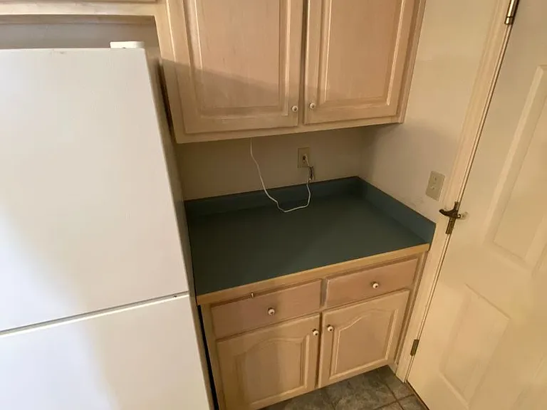 30 Sunshine Ct #B — Photo 12