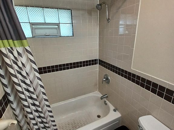 5th image of 118 Bush St #3