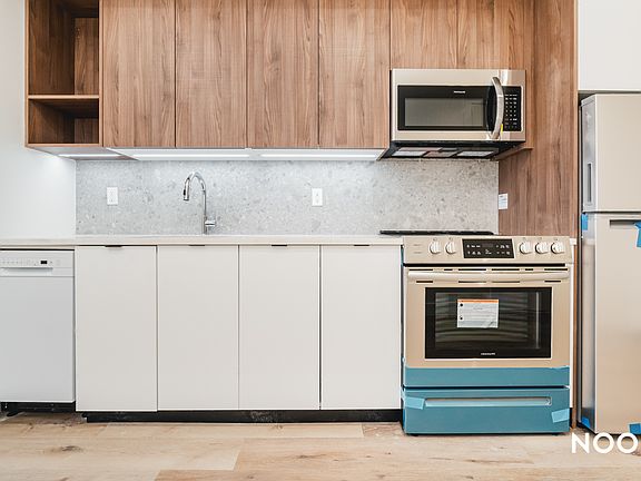 3rd image of 380 Grove St #2F