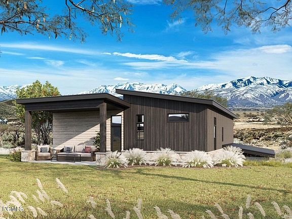 2nd image of 1239 E Grouse Ridge Cir